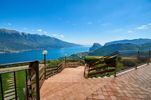 家庭公寓, 多间卧室, 山腰 (Balcone Panoramico sul Garda) | 露台