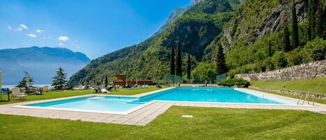 Seasonal outdoor pool