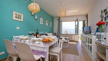 Familienapartment, Mehrere Schlafzimmer, Bergseite (Casa Turchese) | Speisen