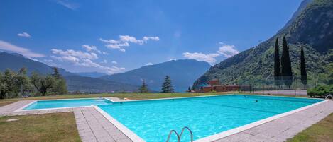 Seasonal outdoor pool