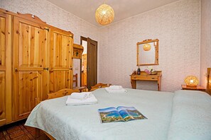 2 bedrooms, WiFi, bed sheets - Tremosine Wonderful Lake View 2 (Tremosine)