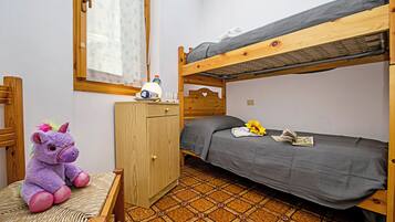 Familie appartement, meerdere slaapkamers, uitzicht op gebergte (Tremosine Wonderful Lake View 2) | 2 slaapkamers, wifi, beddengoed