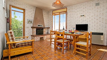Familienapartment, Mehrere Schlafzimmer, Bergseite (Tremosine Wonderful Lake View 2) | Speisen