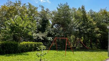 Appartement Familial, plusieurs chambres, cÎté montagne (Tremosine Wonderful Lake View 2) | Espace pour enfants