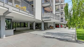 Family Apartment, Multiple Bedrooms, Lakeside (Residenza Lago D'Argento) | Exterior