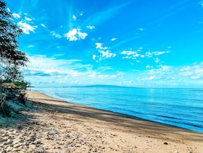 ビーチ、サンラウンジャー、ビーチタオル