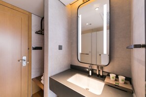 Flat-screen TV - IBIS styles taizhou tiantai HOTEL (Taizhou)