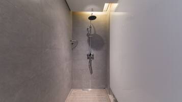 Regadera, regadera tipo lluvia, amenidades de baño gratuitas