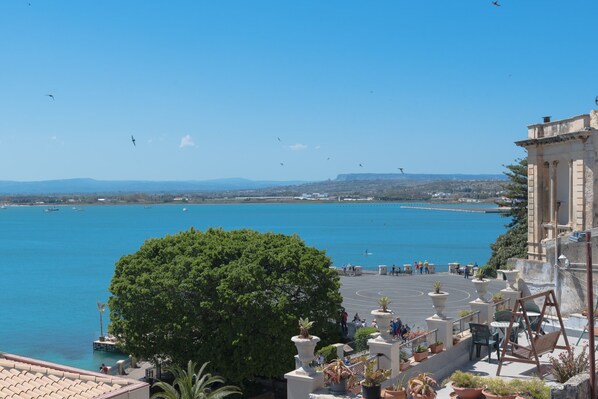 Beach/ocean view