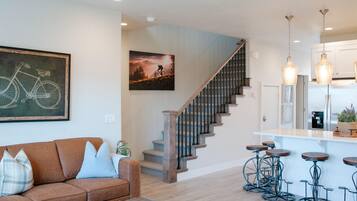 Townhome, 4 Bedrooms | Living room