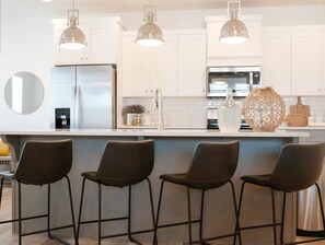 Condo, 2 Bedrooms | Private kitchen - Freedom Vacation Rentals Condos With Pool View (Washington)