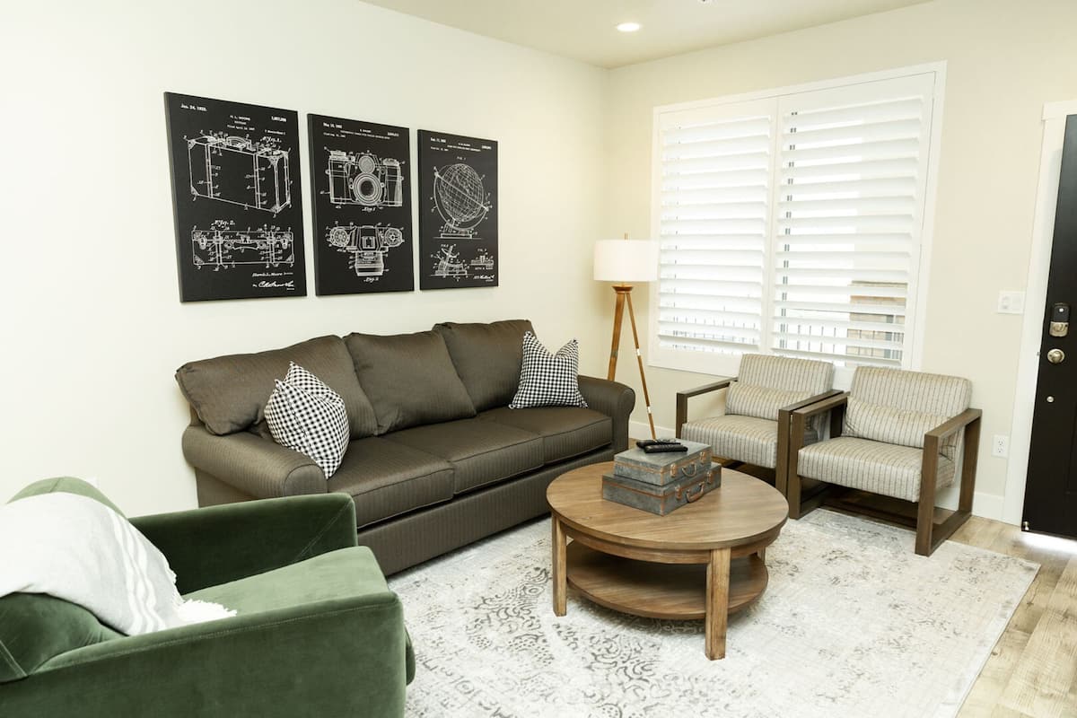 Condo, 2 Bedrooms | Living room