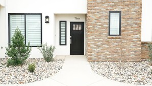 Condo, 2 quartos | Fachada