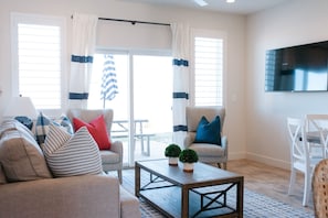 Townhome, 4 Bedrooms | Living room