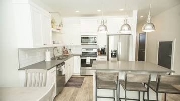 聯排別墅, 4 間臥室 | 私人廚房 | 烤箱