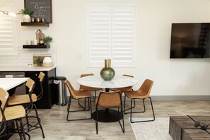 Dining - Gold Rush by Freedom Vacation Rentals (Washington)