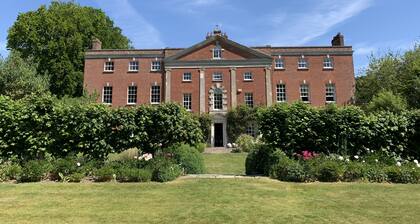 11 Bedroom Country House in the beautiful Dorset countryside