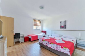 2 quartos, Wi-Fi de cortesia, roupa de cama
