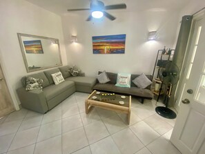 TV connectée, livres, chaßne hi-fi