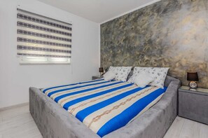 2 bedrooms, free WiFi, bed sheets