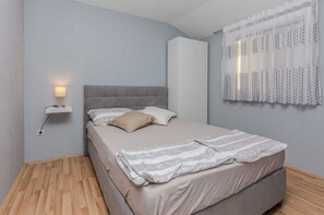 2 habitaciones, wifi gratis y ropa de cama