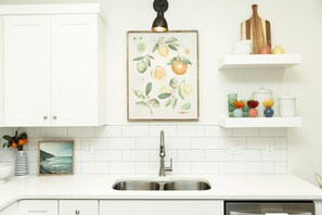 Townhome, 4 Bedrooms | Private kitchen