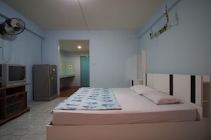 Desk, free WiFi, bed sheets