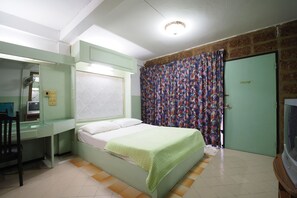 Desk, free WiFi, bed sheets