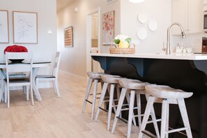 Condo, 2 Bedrooms | Private kitchen - Freedom Vacation Rentals Condos With Mountain Views (Washington)
