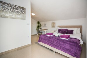 1 chambre, Wi-Fi gratuit, draps fournis