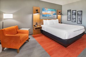 Room, 1 King Bed, Accessible, Non Smoking (Mobility/Hearing, Tub w/Grab Bars) | Desk, laptop workspace, iron/ironing board, free WiFi - La Quinta Inn & Suites by Wyndham Fort Stockton Northeast (Fort Stockton)