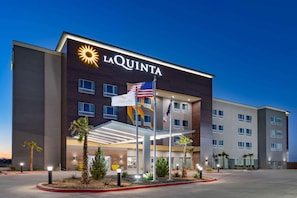 Exterior - La Quinta Inn & Suites by Wyndham Fort Stockton Northeast (Fort Stockton)