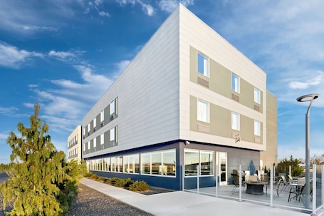 Exterior. Holiday Inn Express & Suites George Quincy South by IHG