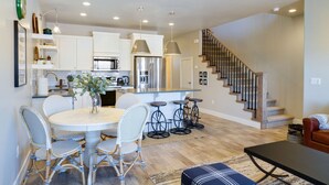 Townhome, 4 Bedrooms | Dining - Maverick by Freedom Vacation Rentals (Washington)