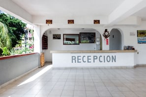 Reception - OYO Hotel Belmar,Caleta, Acapulco (Acapulco)