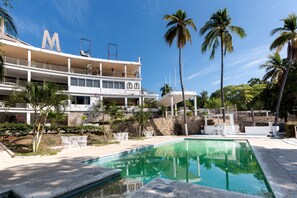 Outdoor pool - OYO Hotel Belmar,Caleta, Acapulco (Acapulco)