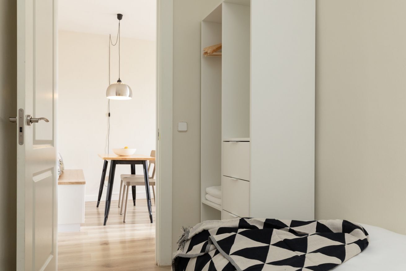 2 slaapkamers, een strijkplank/strijkijzer