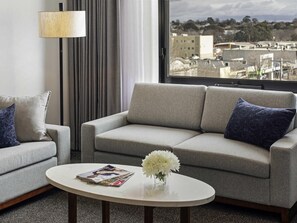 Premium bedding, in-room safe, individually decorated - Mantra Traralgon (Traralgon)