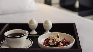 Daily buffet breakfast (MXN 370 per person)