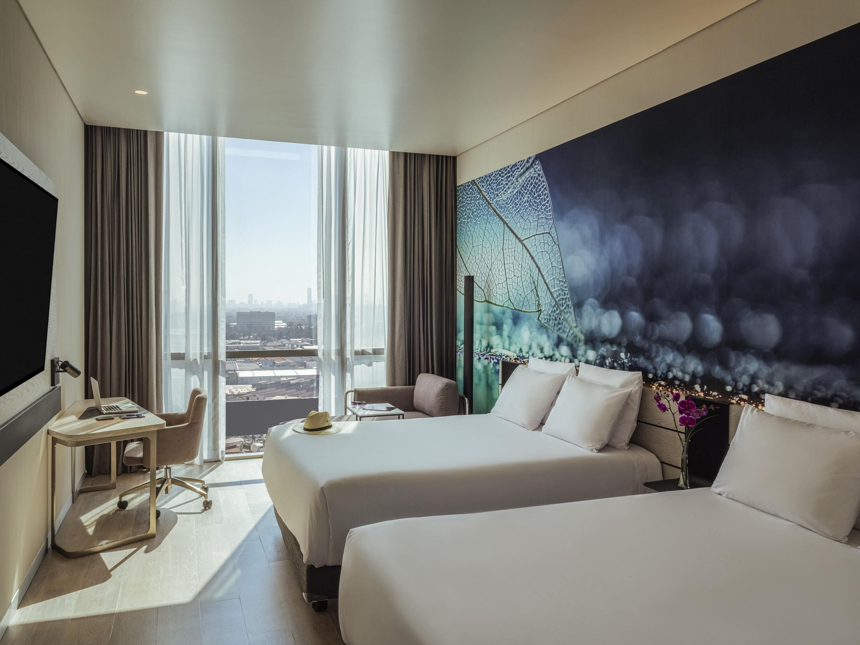 高級客房, 2 張標準雙人床 | 迷你吧、客房內保險箱、書桌、筆電工作空間