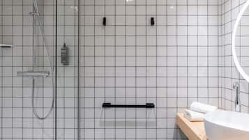 Standard Room, 1 Double Bed | Premium bedding, laptop workspace, blackout drapes, soundproofing