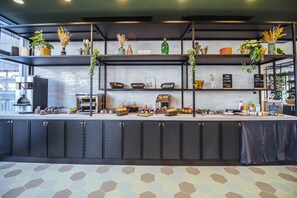 Free daily continental breakfast - ibis Styles Rouen Centre Rive Gauche  (Rouen)