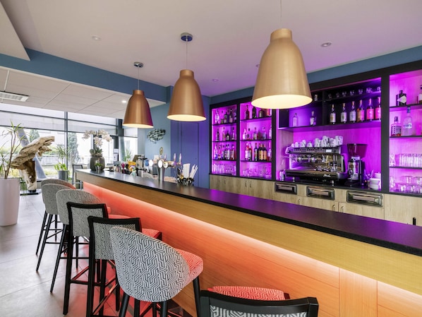 Bar (on property) - Aparthotel Adagio Bâle Mulhouse Aéroport (Blotzheim)