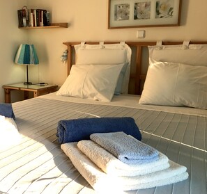 2 chambres, fer et planche à repasser, Wi-Fi gratuit, draps fournis