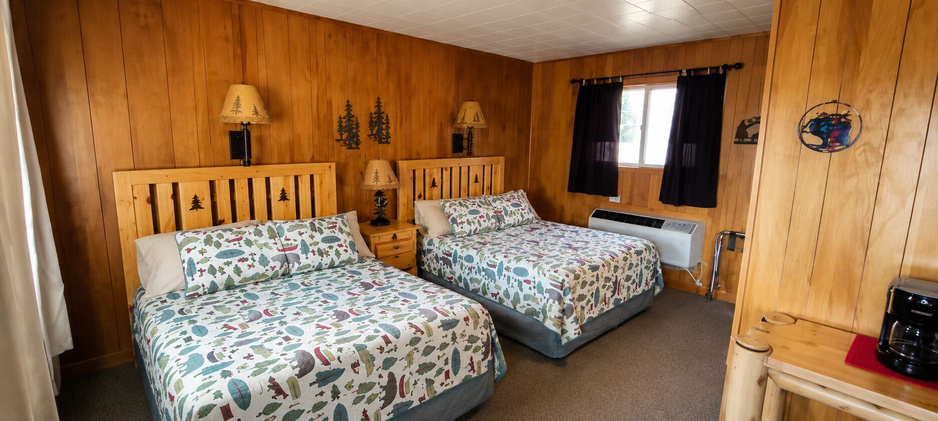 Basic Room, 2 Double Beds | Individually decorated, individually furnished, iron/ironing board