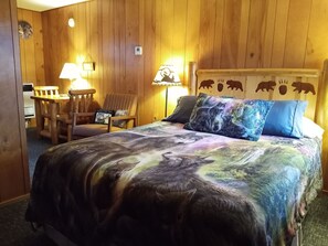 Habitación básica | Decoración personalizada y muebles diferentes