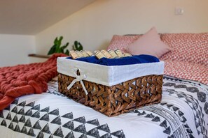 4 bedrooms, desk, iron/ironing board, WiFi