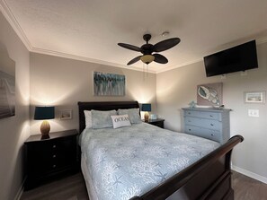 2 slaapkamers, een strijkplank/strijkijzer, gratis wifi, beddengoed