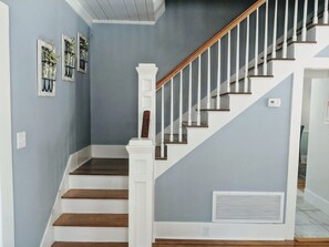 Interior - This Suite Old House (Cocoa)