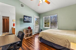 3 bedrooms, iron/ironing board, travel cot, free WiFi - Railroad Springs | 3BR/3.5BA | Spend Spring in Flagstaff! (Flagstaff)